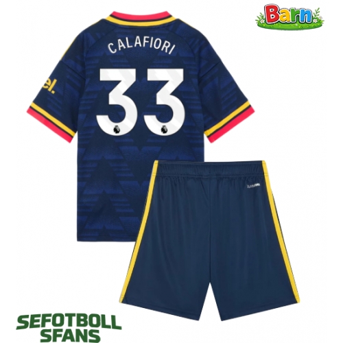 Arsenal Riccardo Calafiori #33 Bortaställ Barn 2026-27 Kortärmad (+ Korta byxor)